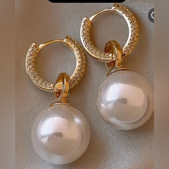 Fashion Faux Pearl Decor Hoop Earrings ✨✨💕💕 - Picture 4 of 6